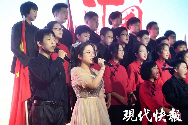 ＂2025澳门正版挂牌完整和新澳门正版免费挂牌灯牌＂的：快速问题解答_复兴版3.31
